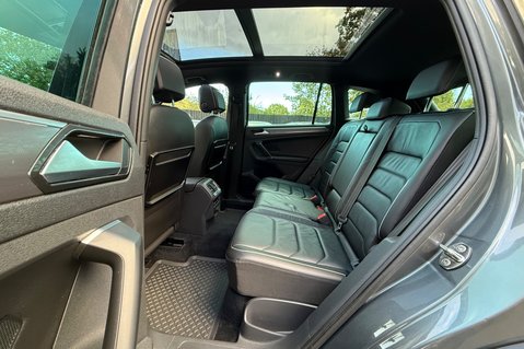 Volkswagen Tiguan R-LINE TDI BMT 4MOTION DSG -RARE LEATHER -DYNAUDIO -TOWBAR -APPLE CARPLAY  19