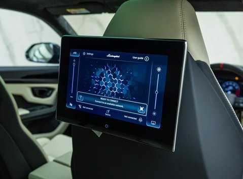 Lamborghini Urus S 14