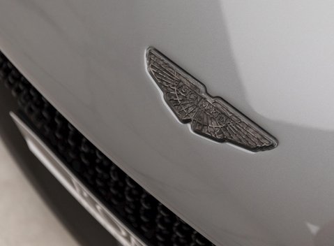 Aston Martin DBS Superleggera 21