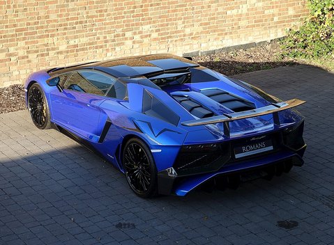 Lamborghini Aventador SV Roadster 34