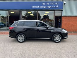 Mitsubishi Outlander 2.4 Outlander Dynamic PHEV CVT 4WD 5dr 10