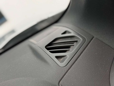 Nissan X-Trail 2.0 dCi Tekna Auto 4WD Euro 5 5dr (AVM) 79