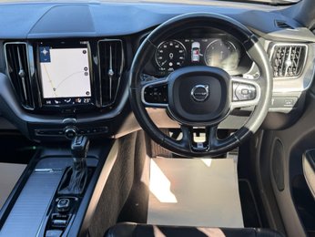 Volvo XC60 2.0 D5 PowerPulse R-Design Auto AWD Euro 6 (s/s) 5dr