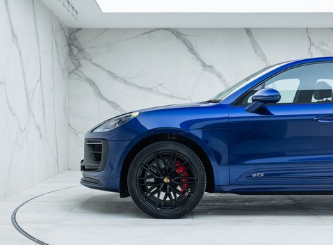 Porsche Macan GTS 32