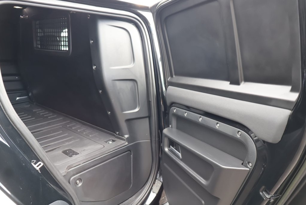Land Rover Defender 110 HARD TOP SE MHEV styled by seeker PRICE MATCH OFFER  27