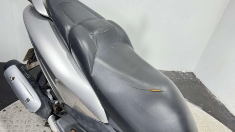 Yamaha Majesty 125 2004 YP125 32K PROJECT LARGE MAXI SCOOTER 125CC 16