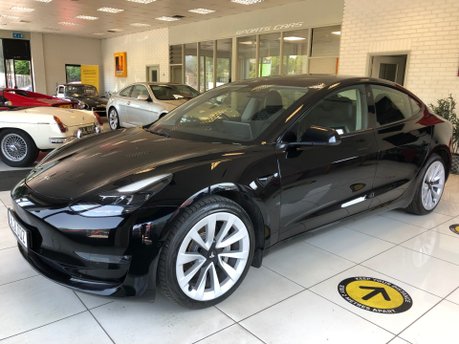 Tesla Model 3 LONG RANGE AWD 45,000m black vegan leather, 19 inch alloys 24