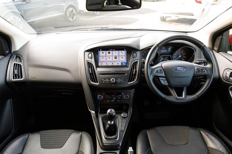 Ford Focus TITANIUM X 3