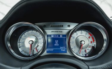 Mercedes-Benz SLS AMG 16