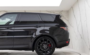 Land Rover Range Rover Sport D350 HST 31