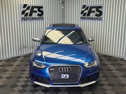 Audi RS4 4.2 FSI V8 Estate 5dr Petrol S Tronic quattro Euro 5 (450 ps) 31