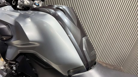 BMW R1200GS LC 2013 LOTS OF EXTRAS FULL LUGGAGE ONLY 36K SERVICED 18