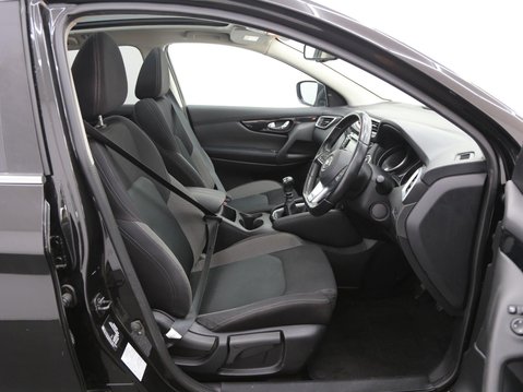 Nissan Qashqai 1.5 dCi N-Connecta Euro 6 (s/s) 5dr 20