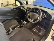 Citroen DS3 1.6 VTi DStyle Hatchback 3dr Petrol Manual Euro 5 (120 ps) 19