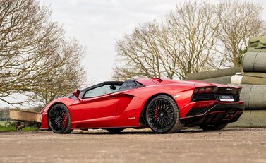 Lamborghini Aventador S LP 740-4 ROADSTER 4
