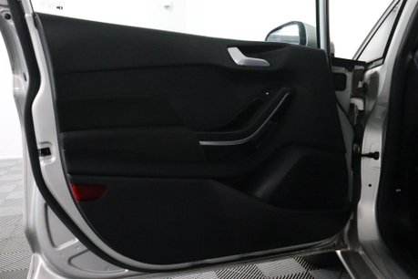 Ford Fiesta TITANIUM 44