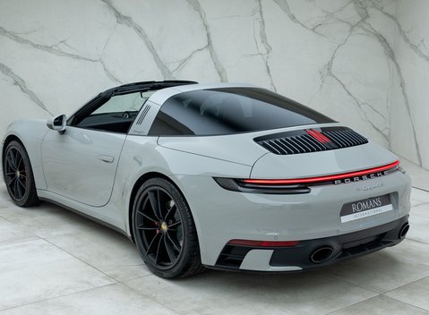 Porsche 911 Targa 4S (992) 13
