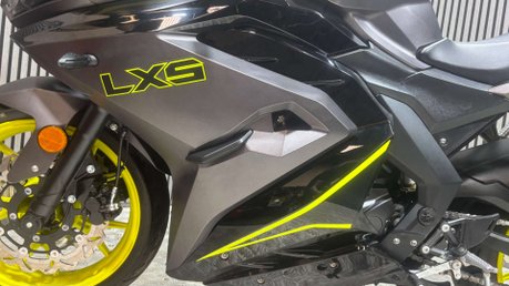 Lexmoto LXS 2023 ONLY 1K NEW MOT 125CC SPORTS BIKE LEARNER 38