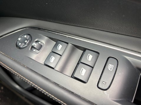 Peugeot 3008 2.0 BLUEHDI GT AUTOMATIC 37