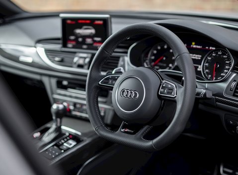 Audi RS6 Avant Performance 11