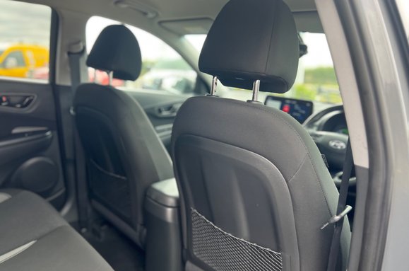 Hyundai KONA 1.6 h GDI PREMIUM AUTO PETROL HYBRID 23