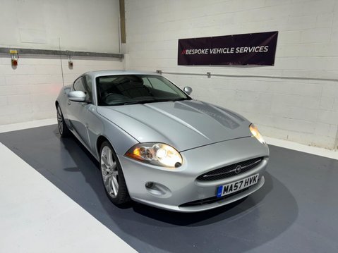 Jaguar XK COUPE 2