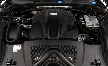 Porsche Macan S 27
