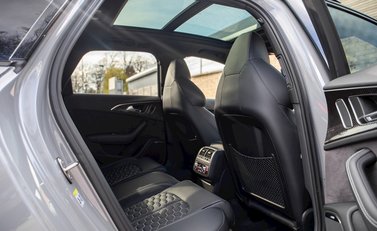 Audi RS6 Avant Performance 14