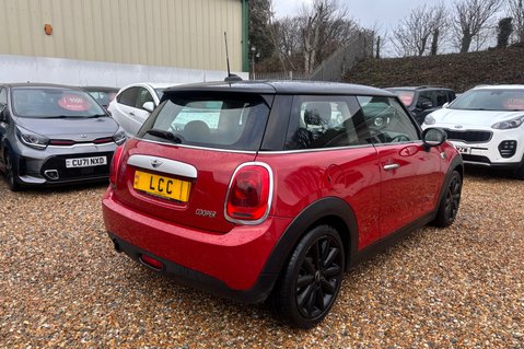 Mini Hatch COOPER.. 8 SERVICES... SAT NAV..DAB.CRUISE CONTROL.. £20:00 R/TAX 6