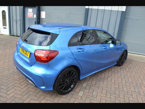 Mercedes-Benz A Class 2.1 A200d AMG Line (Premium) 7G-DCT Euro 6 (s/s) 5dr 3