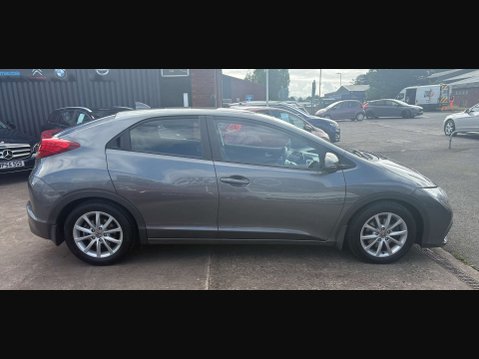 Honda Civic 1.8 Civic i-VTec ES 5dr 11