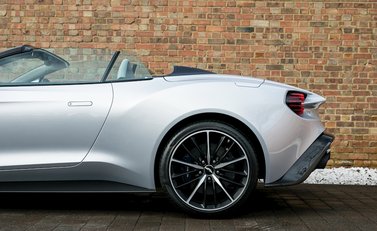 Aston Martin Zagato Vanquish Volante 29