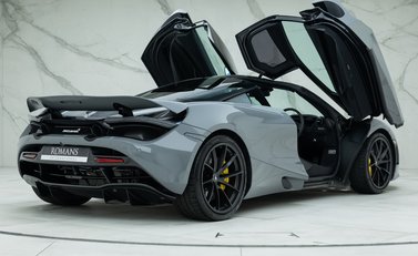 McLaren 720S Performance 5