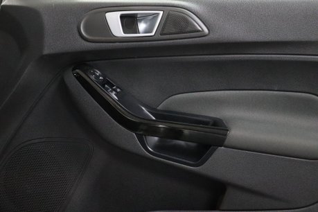 Ford Fiesta TITANIUM 36
