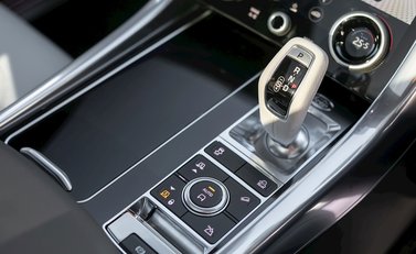 Land Rover Range Rover Sport 5.0 SVR 21