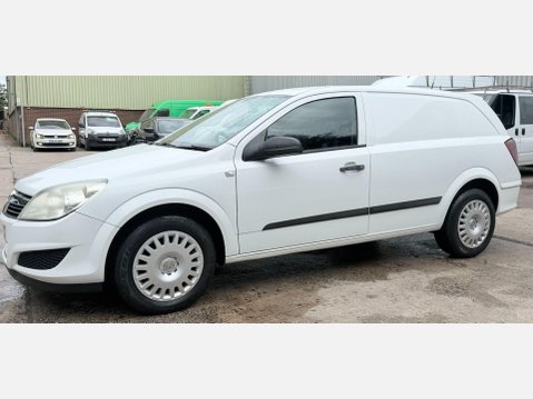 Vauxhall Astra 1.3 CDTi 16v Club Car Derived Van 3dr Diesel Manual (130 g/km, 89 bhp) 11