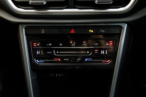 Volkswagen T-Roc STYLE TSI 32