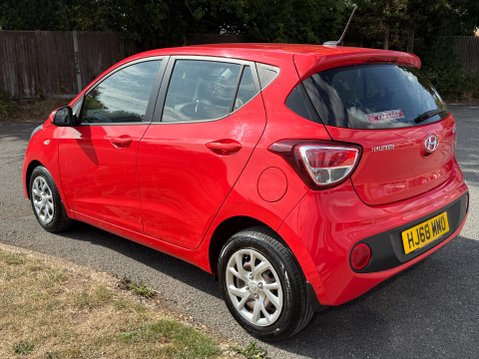 Hyundai i10 SE *ONLY 8,365 MILES* 6