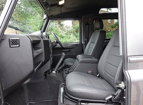 Land Rover Defender 90 XS T40 11
