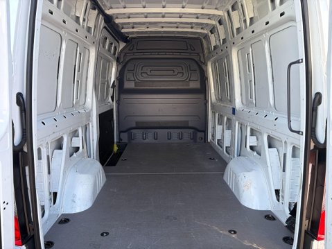 Mercedes-Benz Sprinter 2.0 315 CDI Premium Panel Van 5dr Diesel G-Tronic RWD L2 H2 Euro 6 (s/s) (1 19