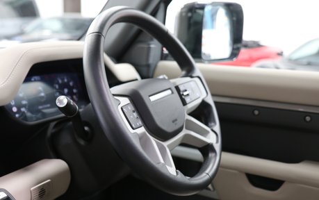 Land Rover Defender XS Edition MHEV P400 - 6 Seats, 11.4 Screen and Superb Specification 23