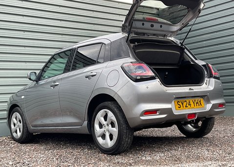 Suzuki Swift MOTION 13