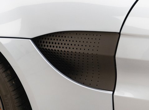 Aston Martin V8 Vantage 21