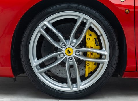 Ferrari 488 SPIDER 27