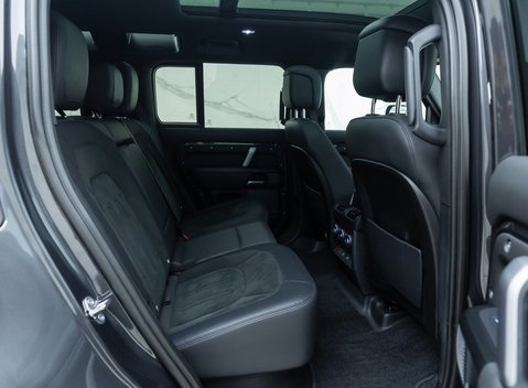 Land Rover Defender 110 V8 P525 18