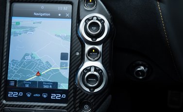 McLaren 765LT Spider 27