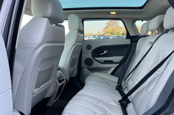 Land Rover Range Rover Evoque 2.2 SD4 PURE TECH PANORAMIC ROOF 31