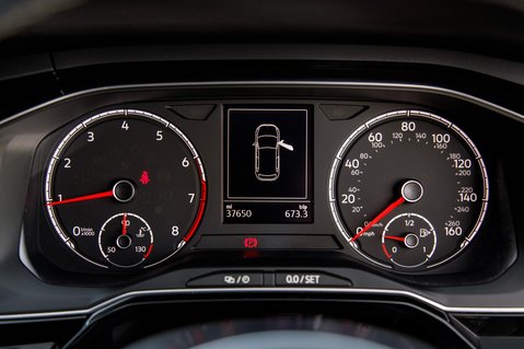 Volkswagen Polo R-LINE TSI 15