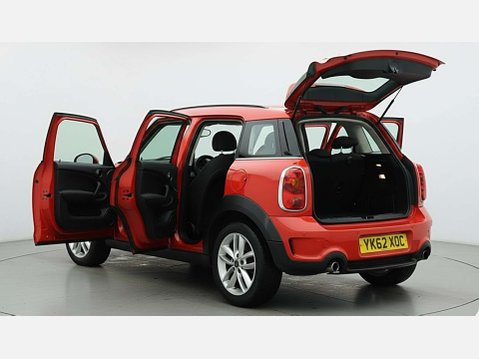 Mini Countryman 2.0 Cooper SD SUV 5dr Diesel Auto ALL4 Euro 5 (143 ps) 10