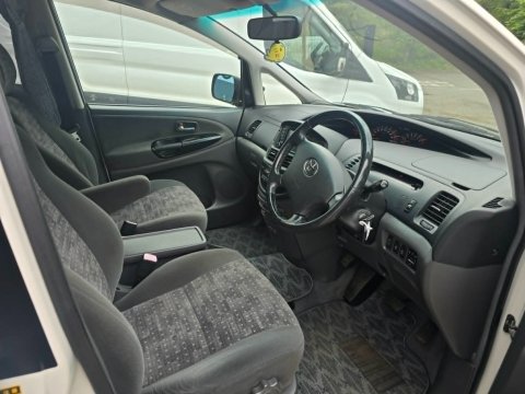 Toyota Estima FWD AUTO 8